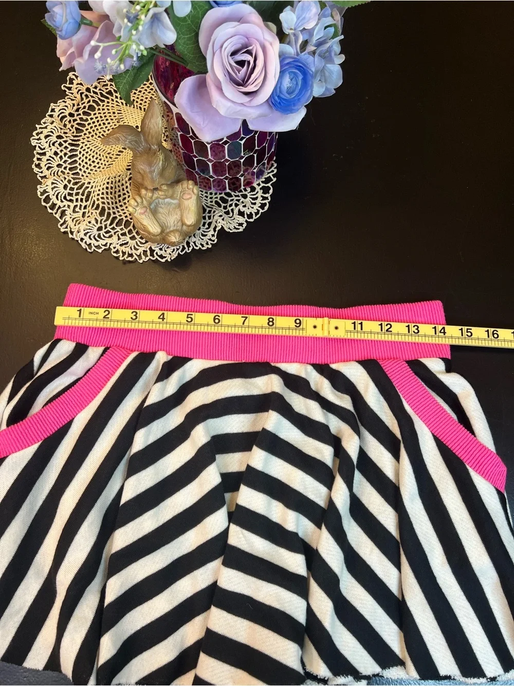 Bucketlist NWT Black White Pink Striped Flowy Skater Pull On Shorts Sz M Raw Hem